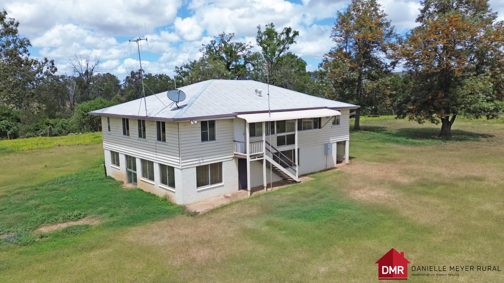 Click to view all images 141 Carlaws Road Gayndah QLD 4625 - Image 1