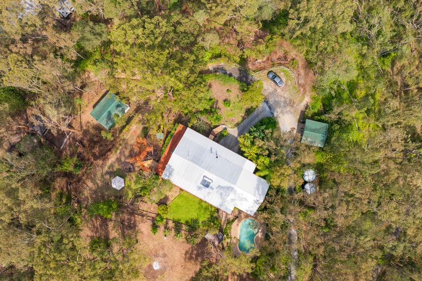 Click to view all images 9 Coonardoo Court Wongawallan QLD 4210 - Image 1