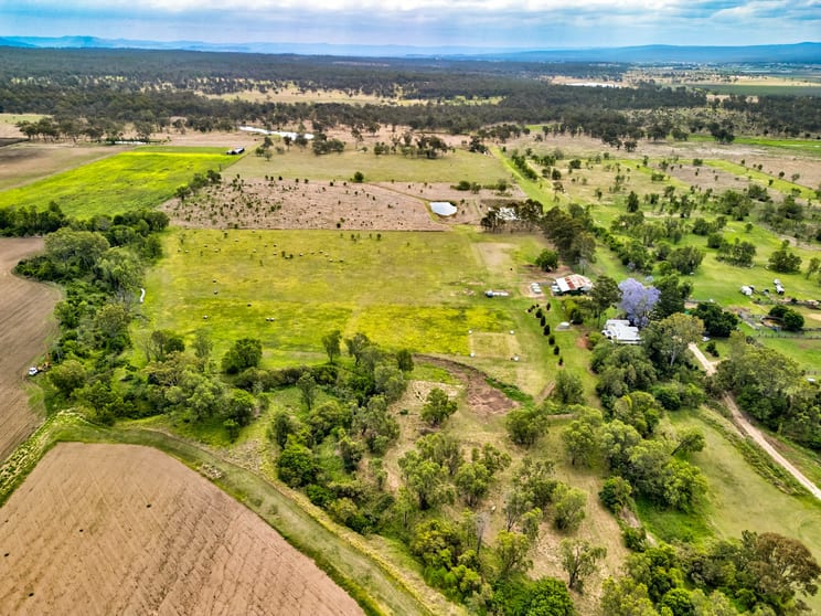 Click to view all images 7 Harm Road Forest Hill QLD 4342 - Image 2