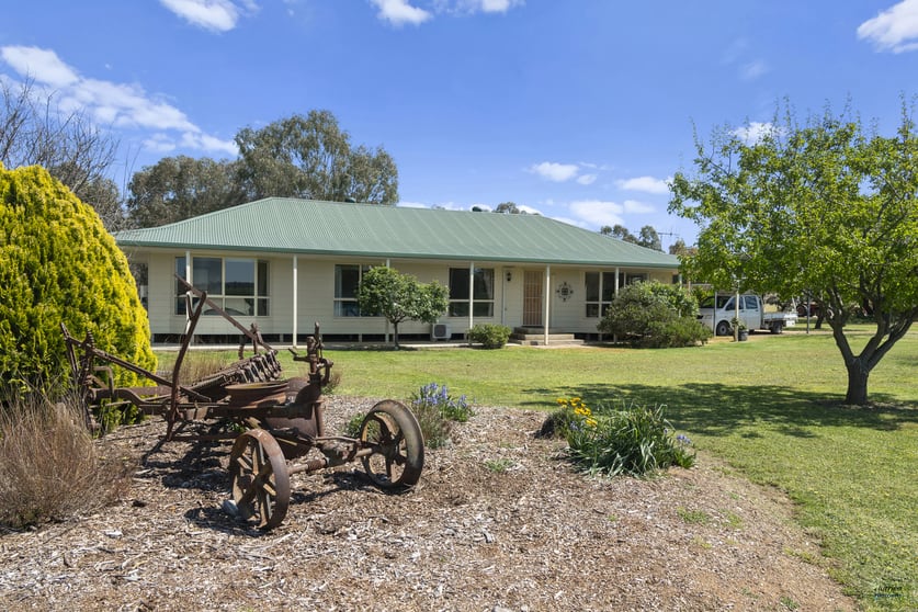 32 Swamp Road Lake Rowan VIC 3727 - Image 1
