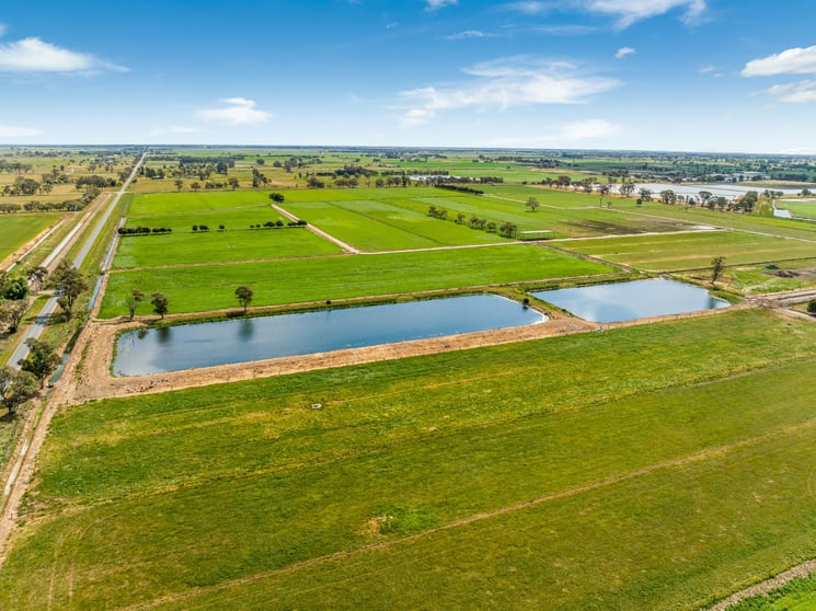 Click to view all images 818 Henderson Road Tongala VIC 3621 - Image 2
