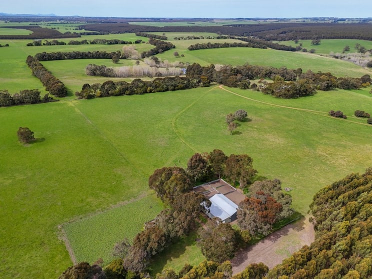 Click to view all images 72 Koch Road Nareen VIC 3315 - Image 3