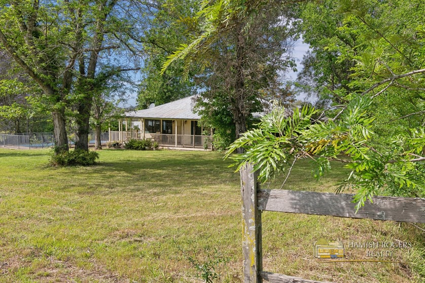 Click to view all images 108 Carrs Road Wilberforce NSW 2756 - Image 2