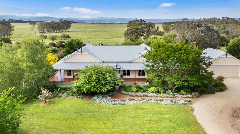 Click to view all images 125 Sellings Lane Maffra VIC 3860 - Image 1