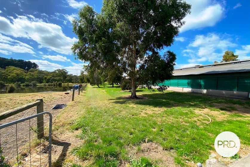 Click to view all images Loch VIC 3945 - Image 2
