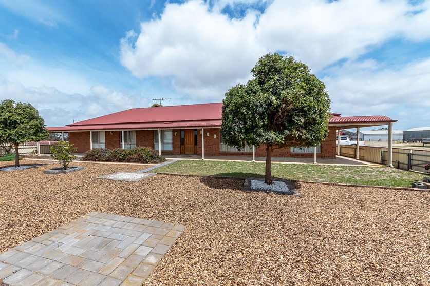 Click to view all images 176 Landseer Road Milang SA 5256 - Image 2