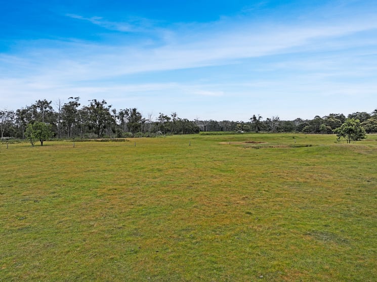 Click to view all images 1/5533 South Gippsland Highway Stradbroke VIC 3851 - Image 2