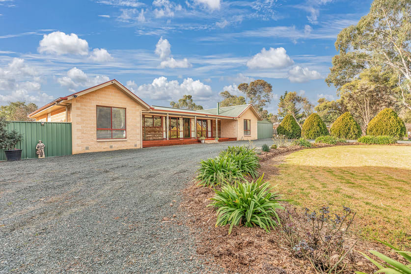 Click to view all images 276 Everard Road Kyabram VIC 3620 - Image 2