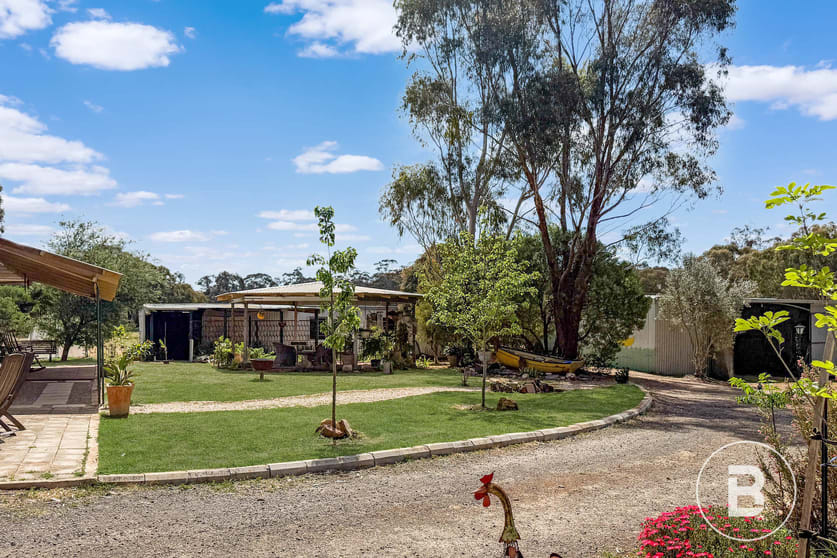 195 Mosquito Road Maryborough VIC 3465 - Image 2