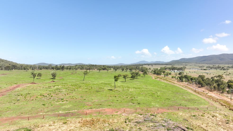 Click to view all images "Solitude Oasis" Keppel Sands Road Keppel Sands QLD 4702 - Image 2