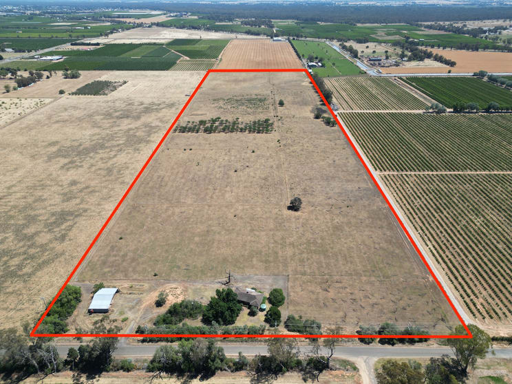 Click to view all images 595 Healy Road Cobram VIC 3644 - Image 2