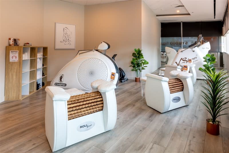 Click to view all images Beauty Salon business for sale in Springfield - Image 3