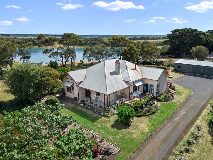 Click to view all images 215 Nalangil Road Nalangil VIC 3249 - Image 1