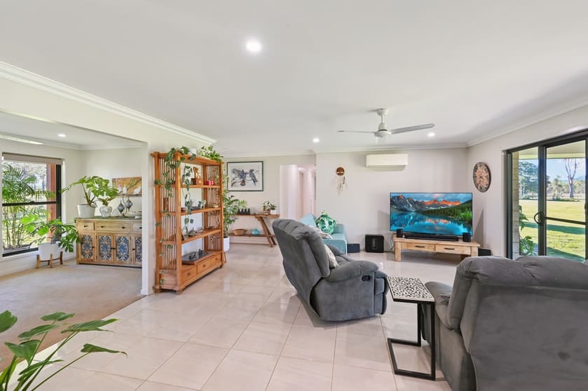 Click to view all images 2283 Tableland Road Berajondo QLD 4674 - Image 3