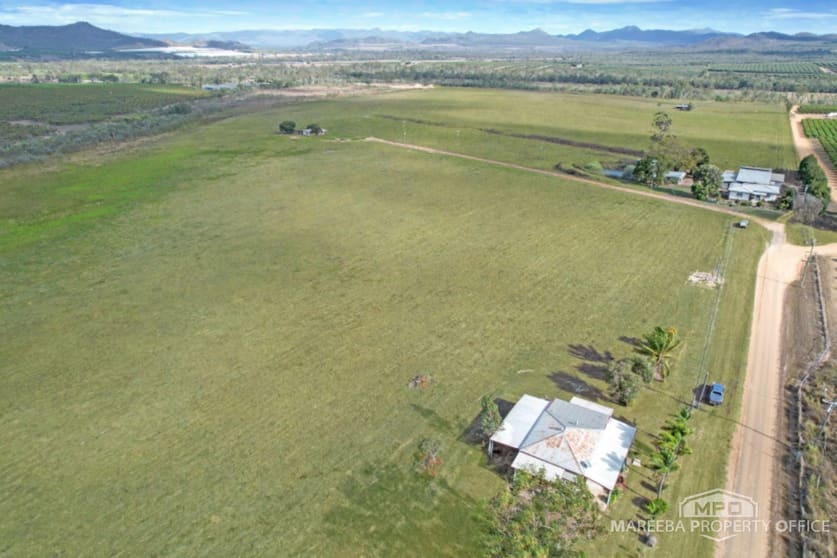 Click to view all images 5 Darrell Road Dimbulah QLD 4872 - Image 1