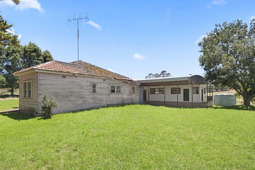 Click to view all images 3325 Windellama Road Goulburn NSW 2580 - Image 3