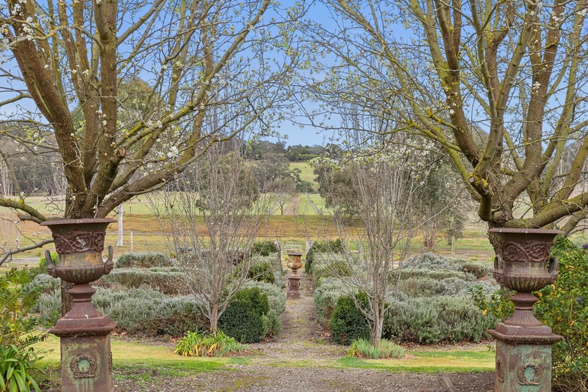 Click to view all images 60 Cross Street Batesford VIC 3213 - Image 2