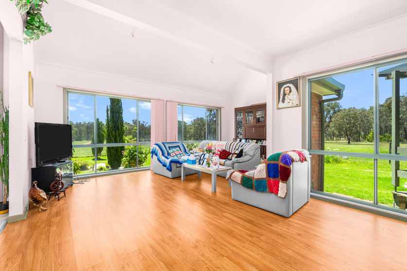 Click to view all images 985 Tinamba Glenmaggie Road Glenmaggie VIC 3858 - Image 3