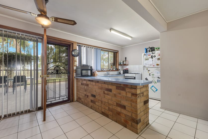 2/58 Wollemi Peak Road Bulga NSW 2330 - Image 2