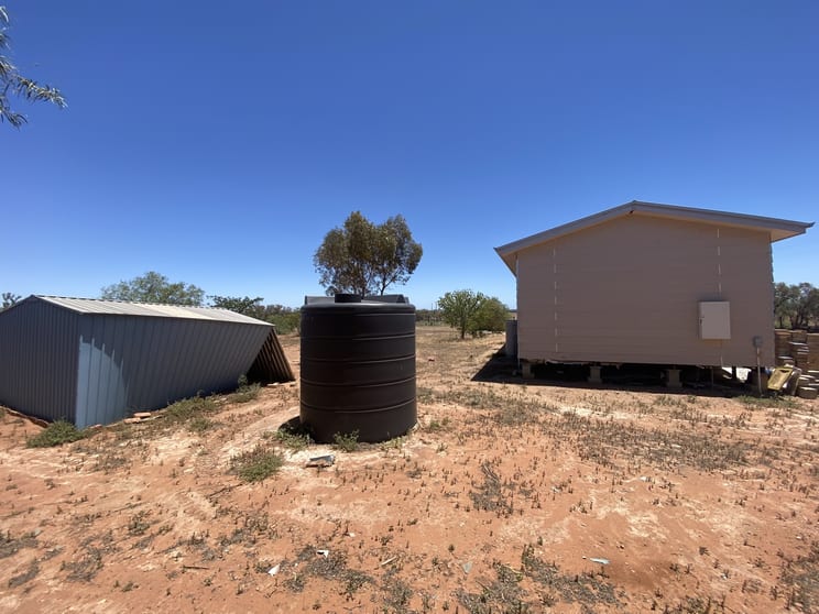 Click to view all images 153 Gulf View Rd Napperby SA 5540 - Image 3