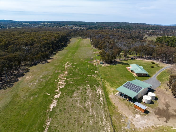 Click to view all images 74 Kent Road Orange NSW 2800 - Image 2