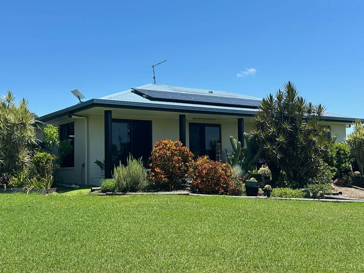 Click to view all images 87141 Bruce Highway Ilbilbie QLD 4738 - Image 1
