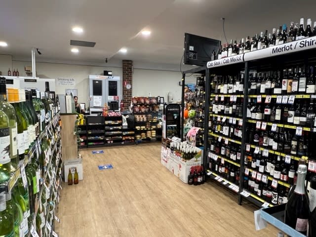 Click to view all images Food, Beverage & Hospitality business for sale in Bonnet Bay - Image 1