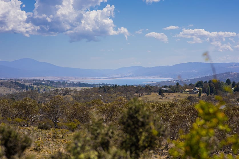 Click to view all images 15 Carruthers Road Jindabyne NSW 2627 - Image 2