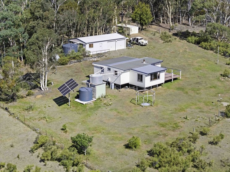 Click to view all images 4/ Millsvale Road Crookwell NSW 2583 - Image 1