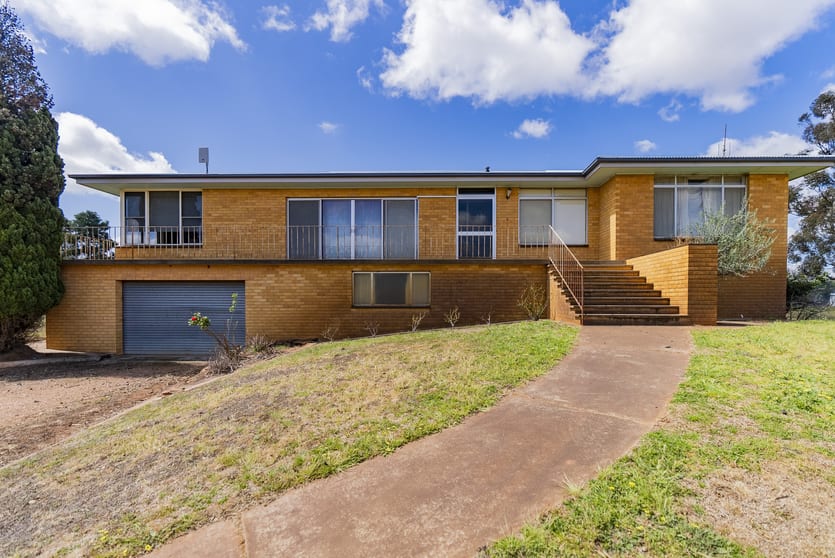Click to view all images 869 Newell Highway Narrandera NSW 2700 - Image 3