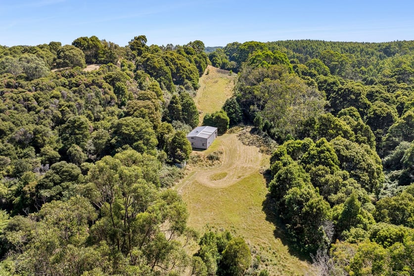 Click to view all images 165 Hendrickson Track Yuulong VIC 3237 - Image 2