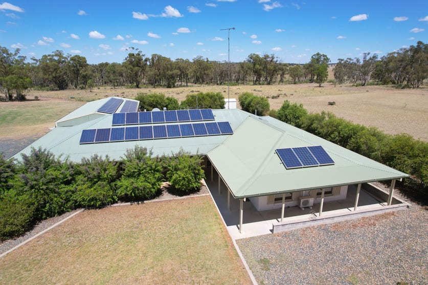 Click to view all images 357 Calleen Lane West Wyalong NSW 2671 - Image 1