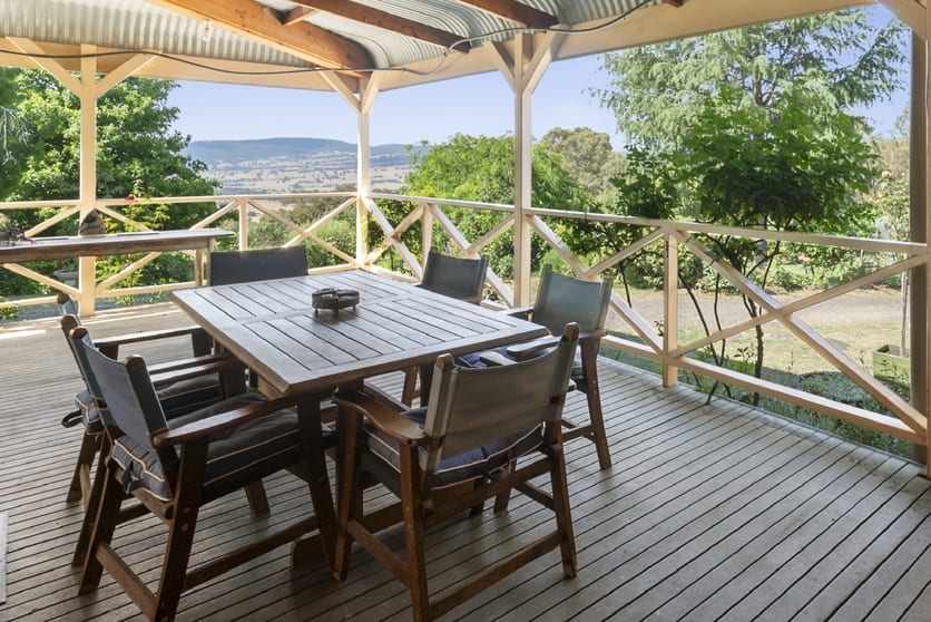 Click to view all images 243 Davies Road Merrijig VIC 3723 - Image 1