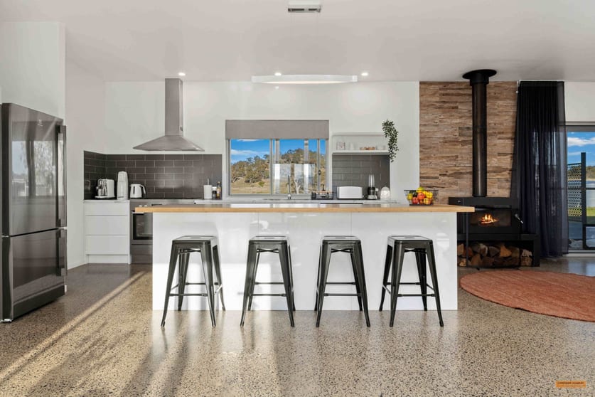 Click to view all images 274 Mcguffickes Road Jindabyne NSW 2627 - Image 2
