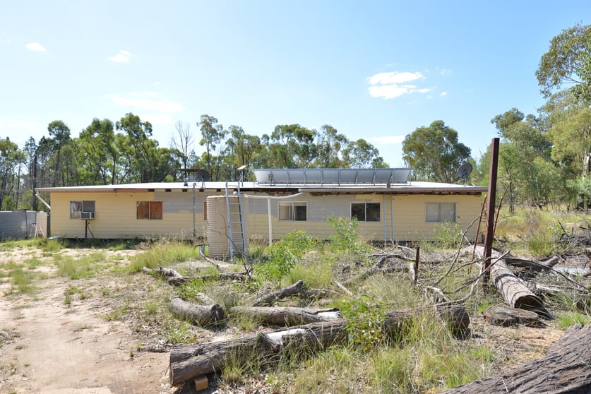 Click to view all images 368 Narrawa Road Dandry NSW 2357 - Image 2