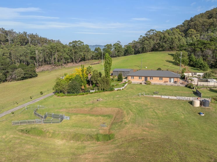 Click to view all images 184 Barrabaroo Road Cobargo NSW 2550 - Image 2