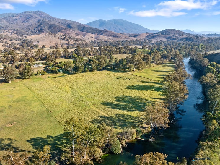 Click to view all images 614 Goulburn Valley Highway Thornton VIC 3712 - Image 2