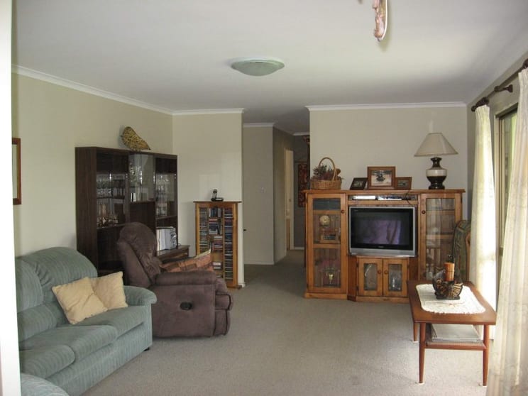 Click to view all images Mount Perry QLD 4671 - Image 3