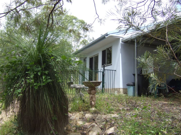 Click to view all images Horse Camp QLD 4671 - Image 1
