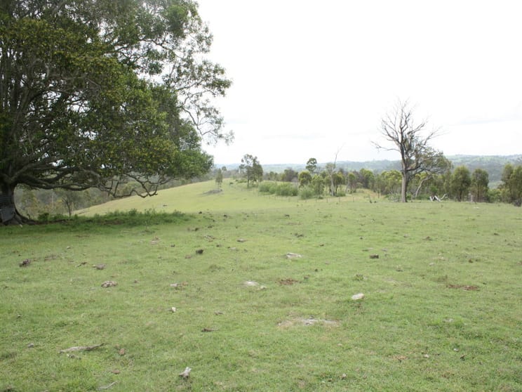 Click to view all images Mount Perry QLD 4671 - Image 2