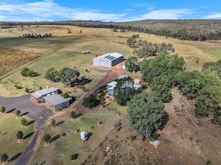 Click to view all images Gulgong NSW 2852 - Image 1