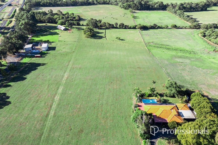 Click to view all images 13 Shenton Road Burekup WA 6227 - Image 1