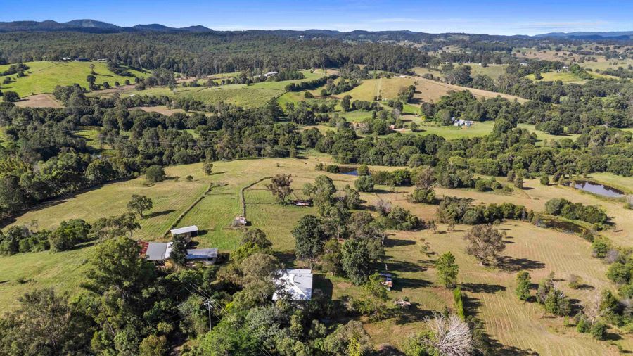 Click to view all images 448 North Deep Creek Road North Deep Creek QLD 4570 - Image 1