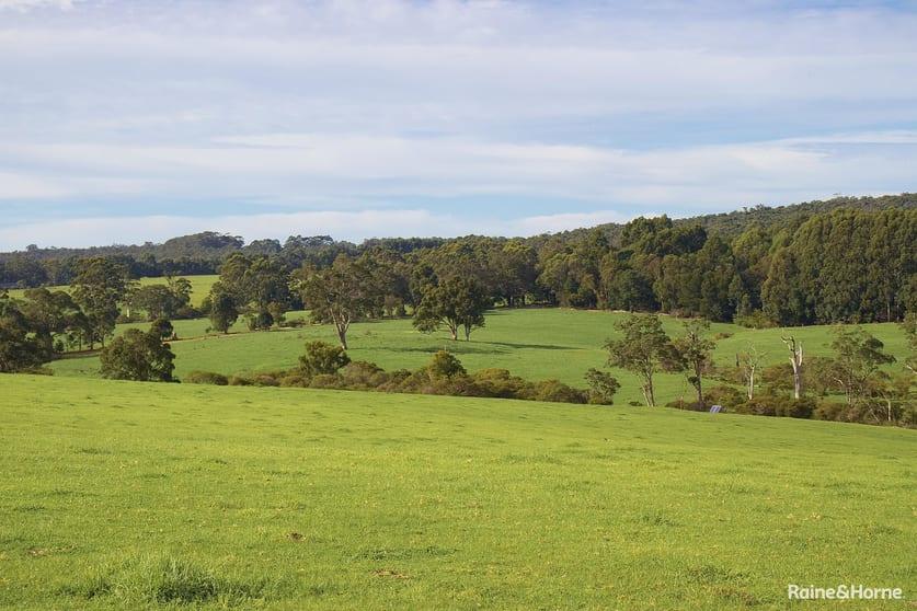 Click to view all images 135A Hazelvale North Road Hazelvale WA 6333 - Image 2
