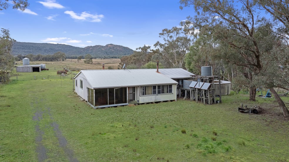 Click to view all images 602 Yarrawonga Road Mudgee NSW 2850 - Image 2