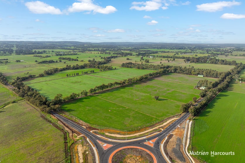 Click to view all images 340 Waterloo Road Paradise WA 6236 - Image 2