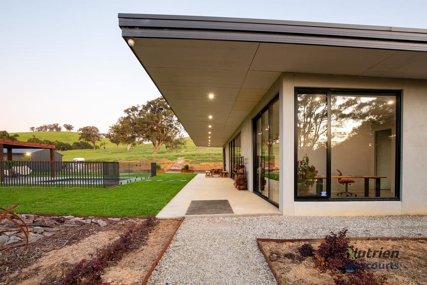 150 Frog Ponds Road Yea VIC 3717 - Image 1