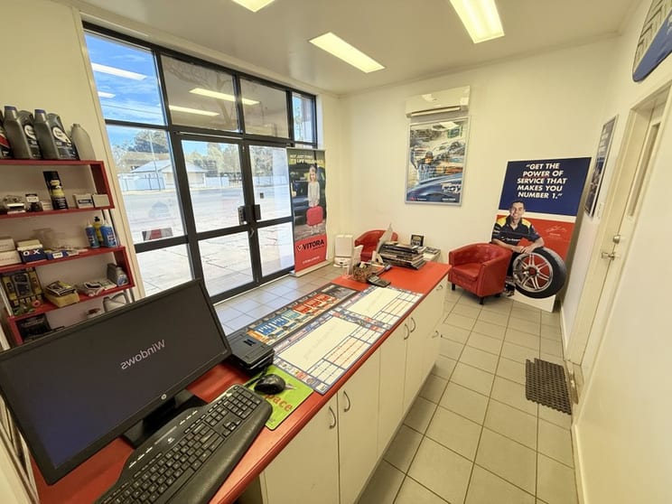 Click to view all images Automotive & Marine business for sale in Mitchell - Image 3