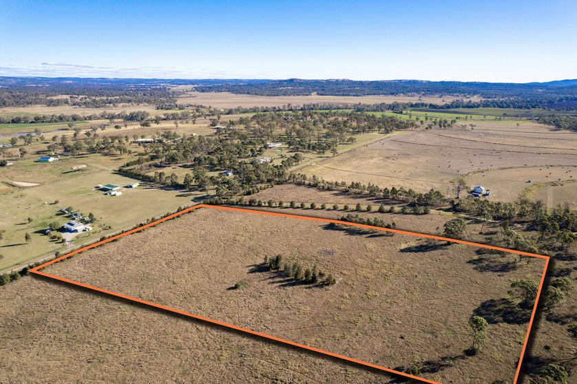 Click to view all images 5/ Duff Road Bony Mountain QLD 4370 - Image 1