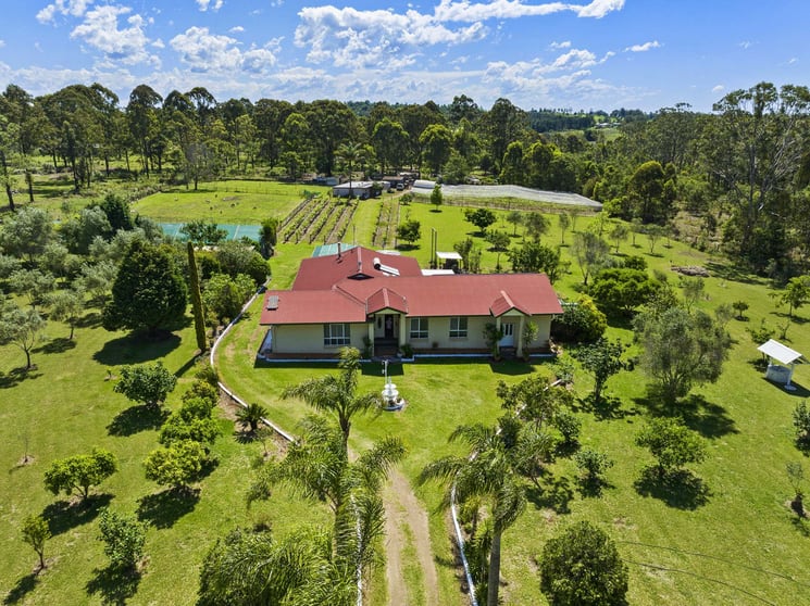 145 Crumpton Drive Blackbutt QLD 4314 - Image 1